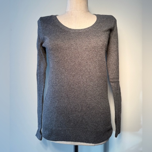 Old Navy Sweaters - Old Navy Women's Charcoal Crew Neck Sweater